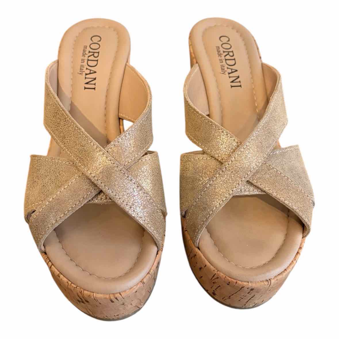 Cordani metallic gold Size 38 Shoes