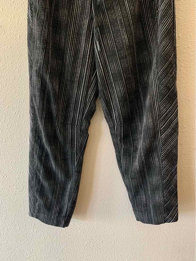 Athleta Black and white Size 2 Pants