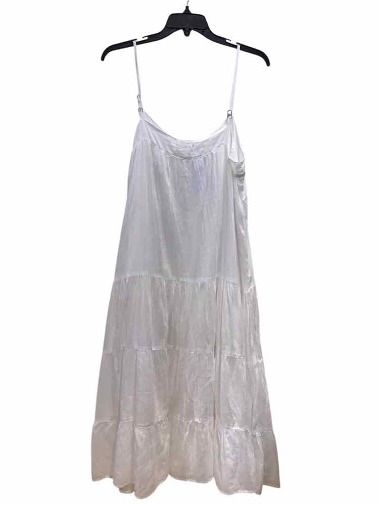 CP Shades White Size Fits a M Dress