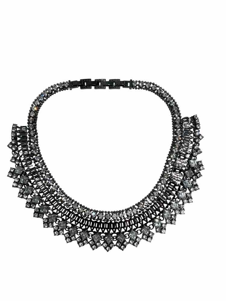 Stella and Dot gray and silver Jewelry