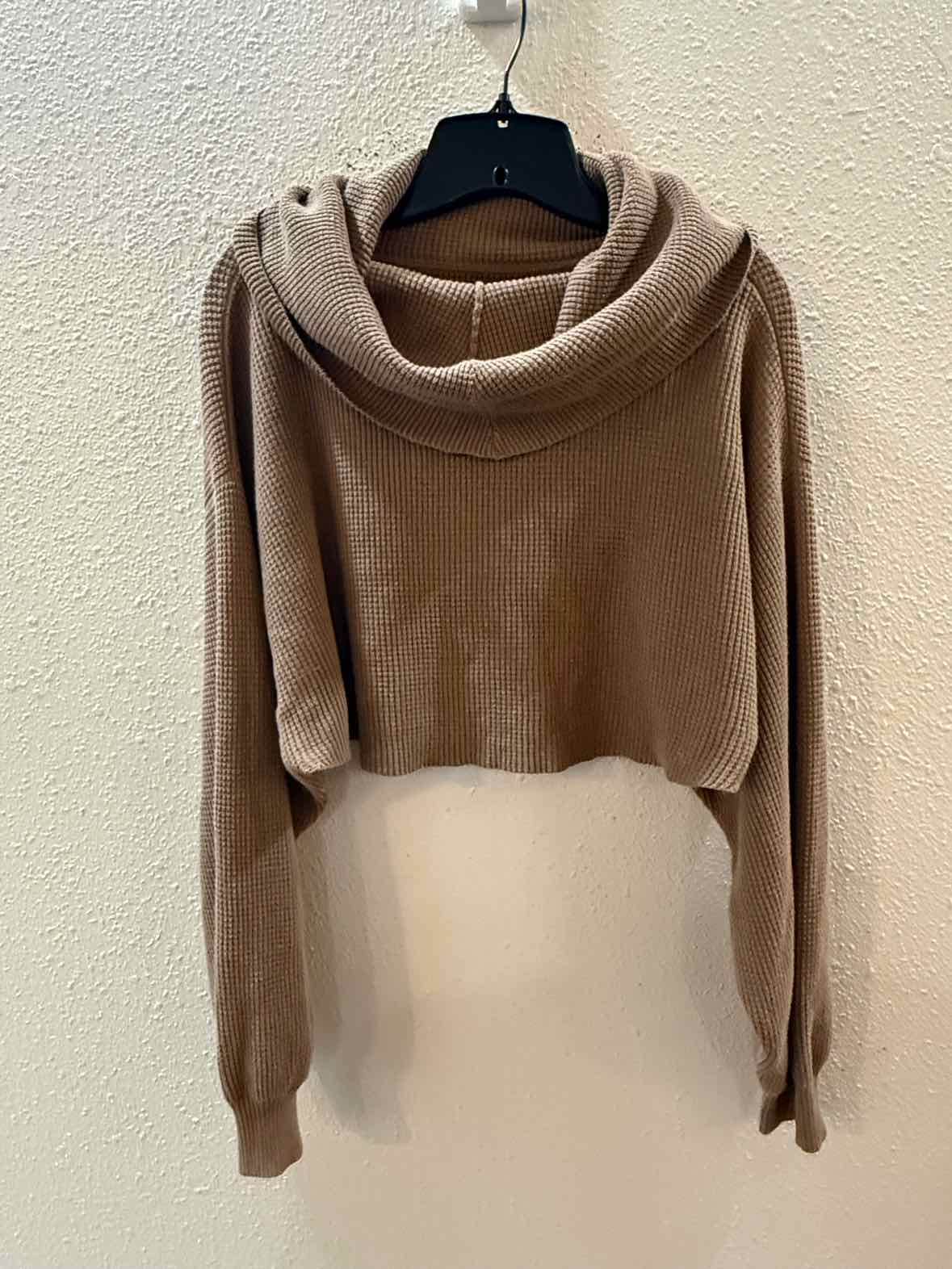 PLANET by Lauren G Brown Size One Size Sweater