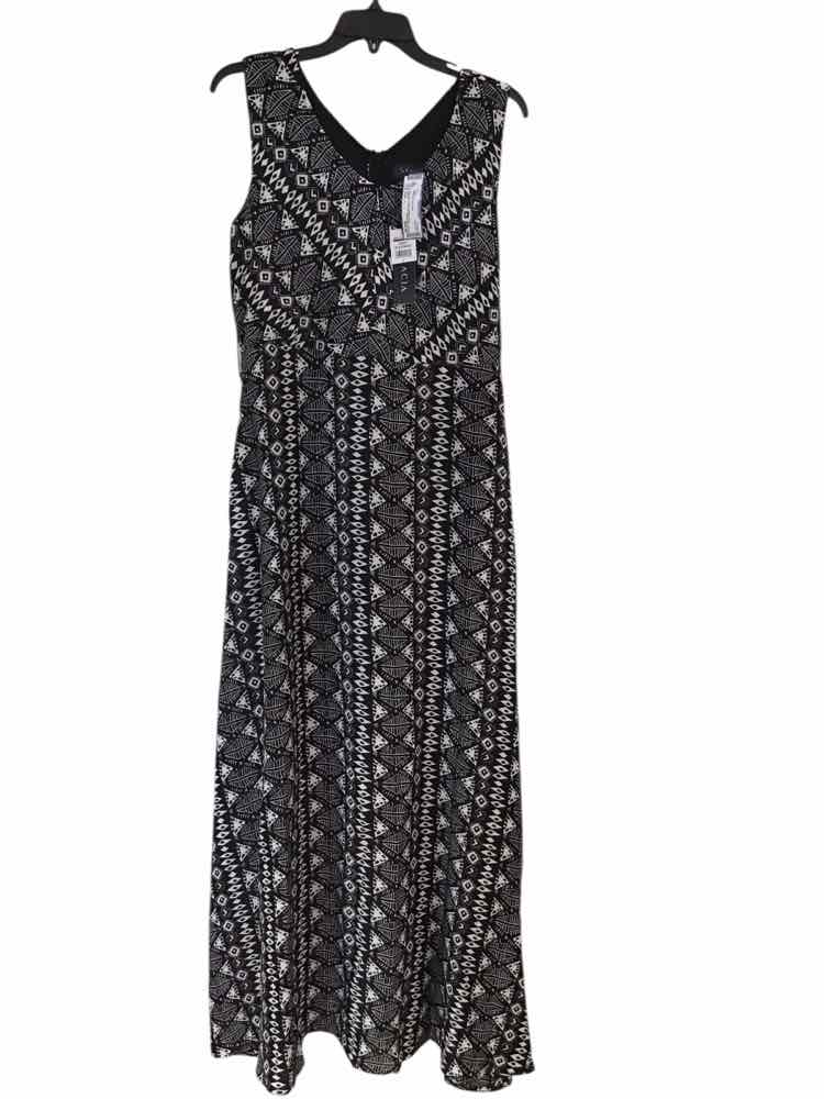 Gracia Black and white Size L Dress