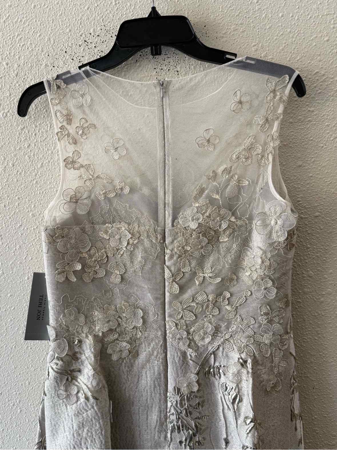 Teri Jon Champagne Size 8 Gown/Evening Wear