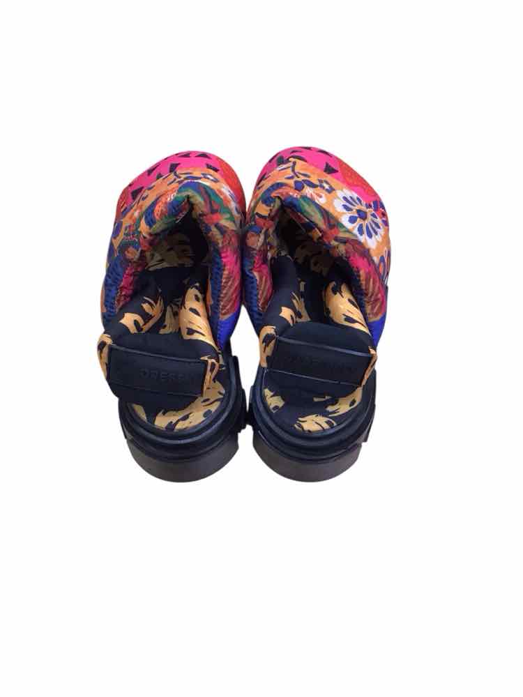 farm rio Multi and Black Size 8 Shoes