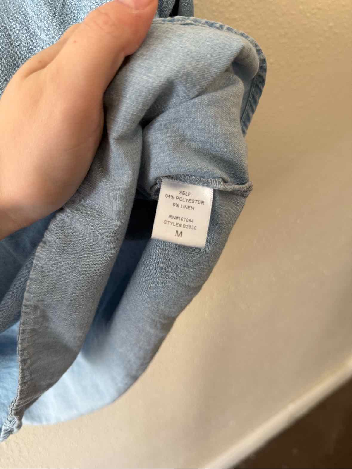 Tuckernuck Light Blue Size M Shirt