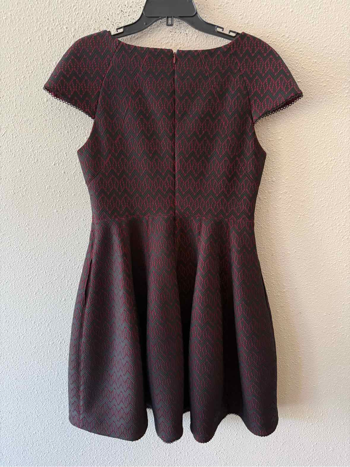 Laundry by Shelli Segal Burgundy and black Size 12 Dress