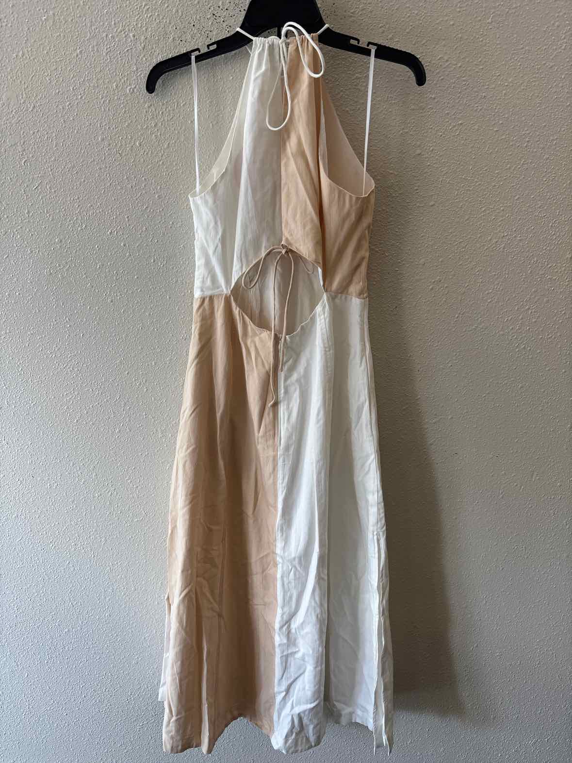 SOVERE/ White and Tan Size 10 Dress