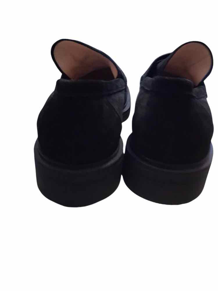 Gianvito Rossi Black Size 40 Loafers