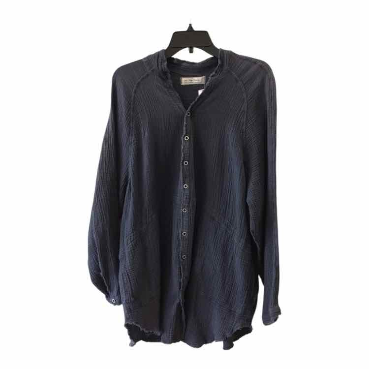 We The Free Navy Size M Shirt