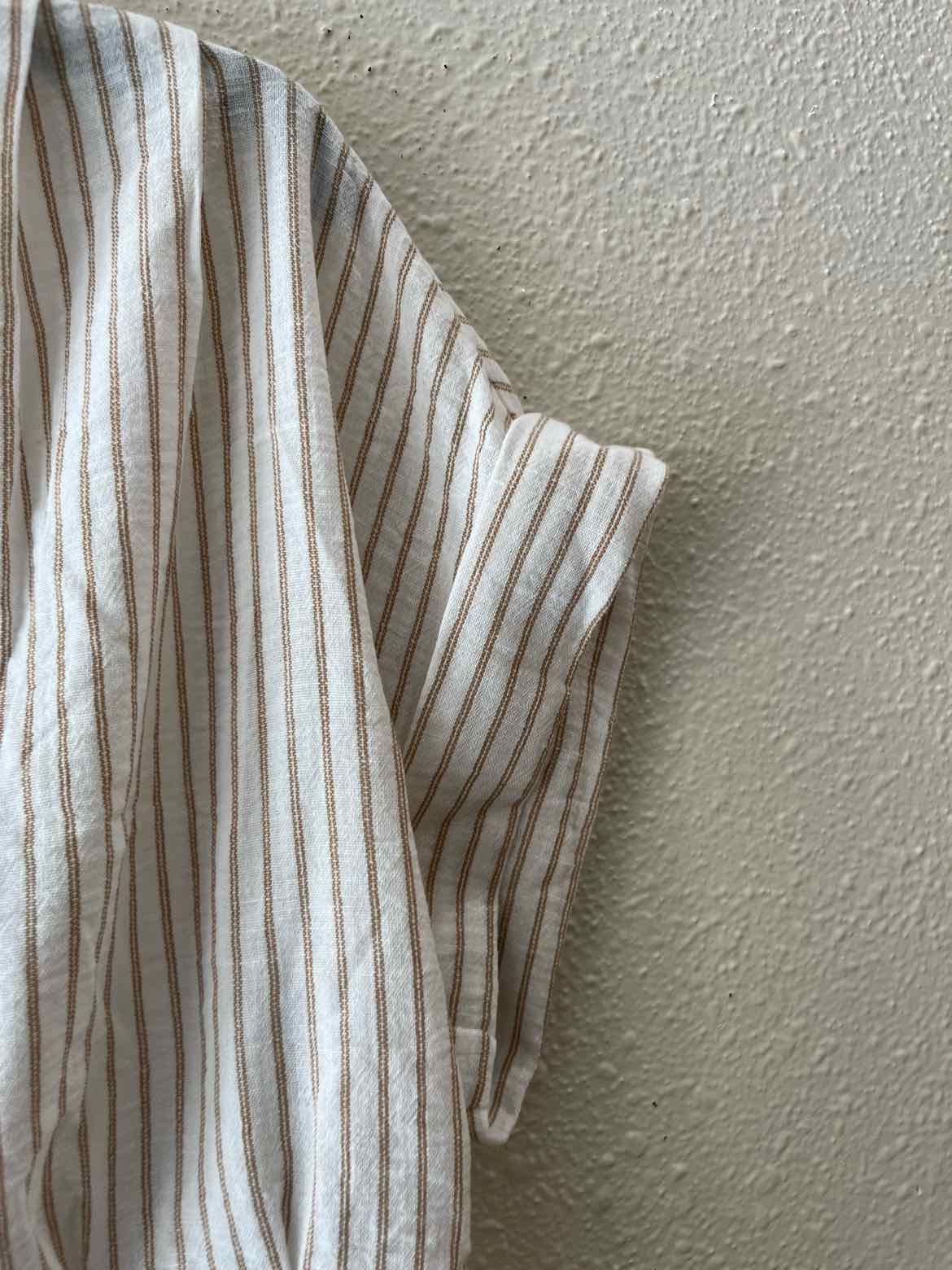 Max Studio White and Tan Size S Shirt