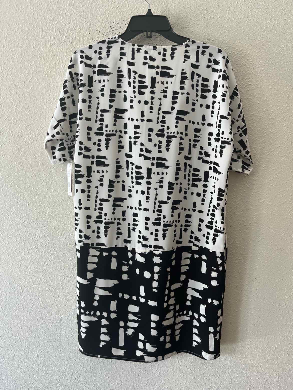 Halston White and black Size XS/TP Dress
