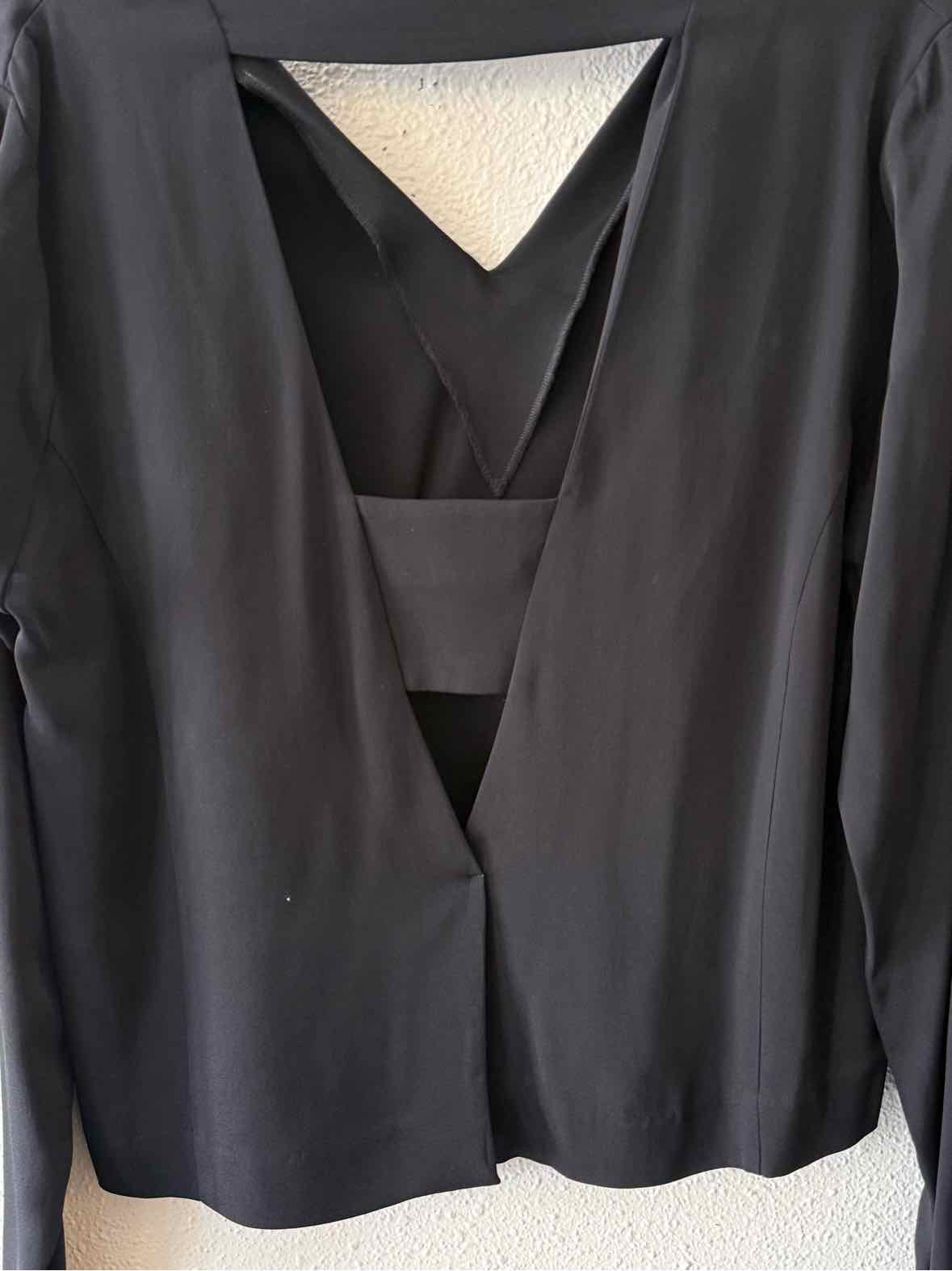 Artelier by Nicole M Black Size L Shirt