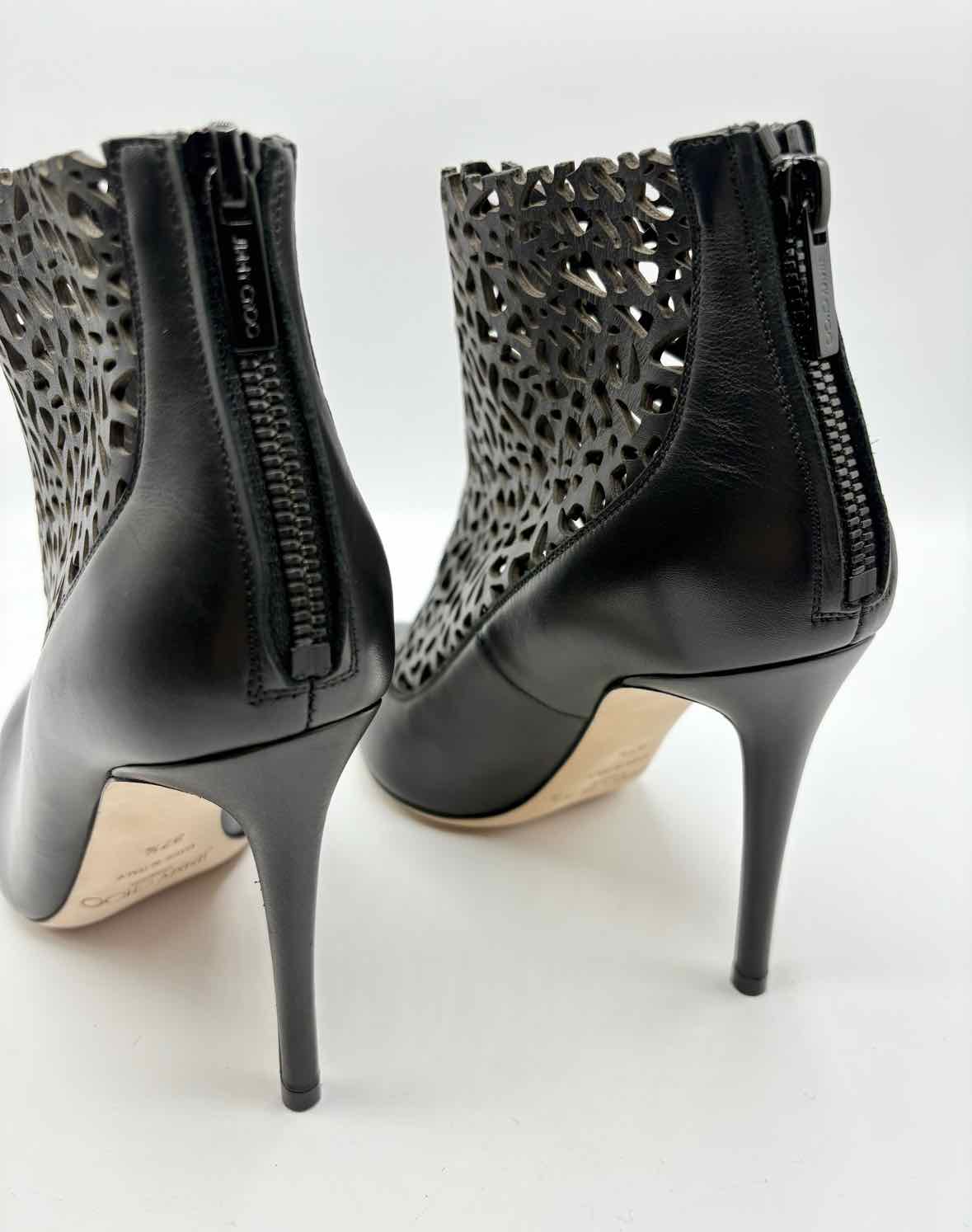 Jimmy Choo Black Size 37.5 Shoes