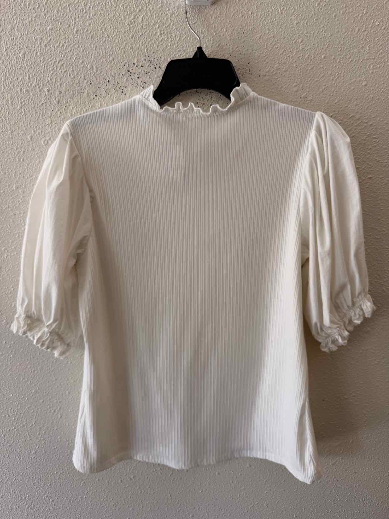 Hayden White Size M Shirt