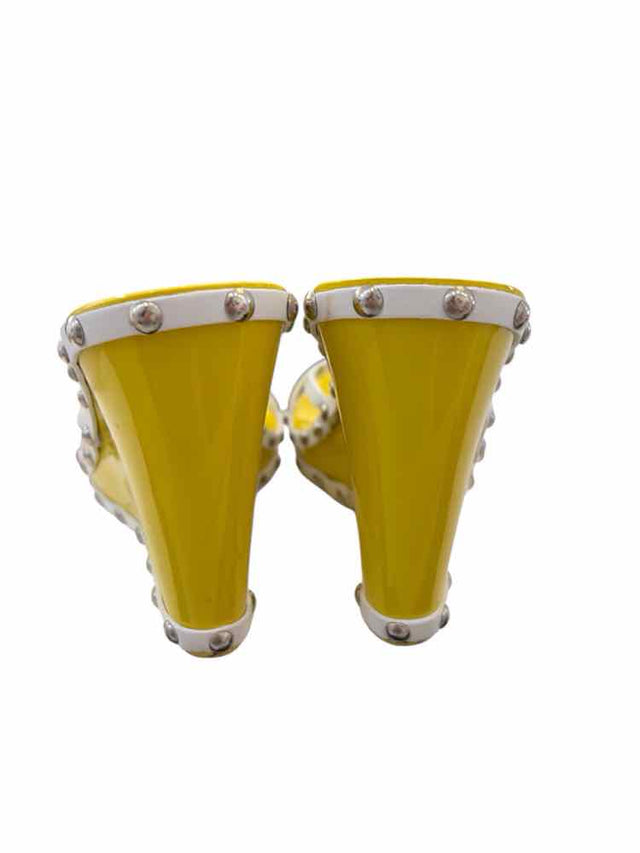 Dolce and Gabana Yellow and white Size 37 Shoes