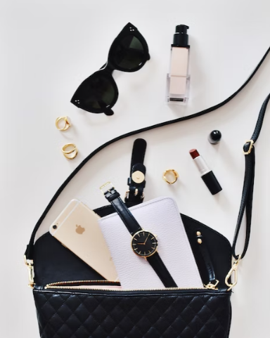 7 Reasons Why You Should Be Shopping at a Consignment Store