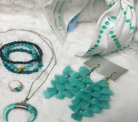 The Modern Gal's Guide to Styling Turquoise Jewelry
