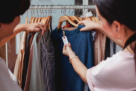 Sustainable Shopping: Understanding the Environmental & Economical Benefits of Consignment Shopping