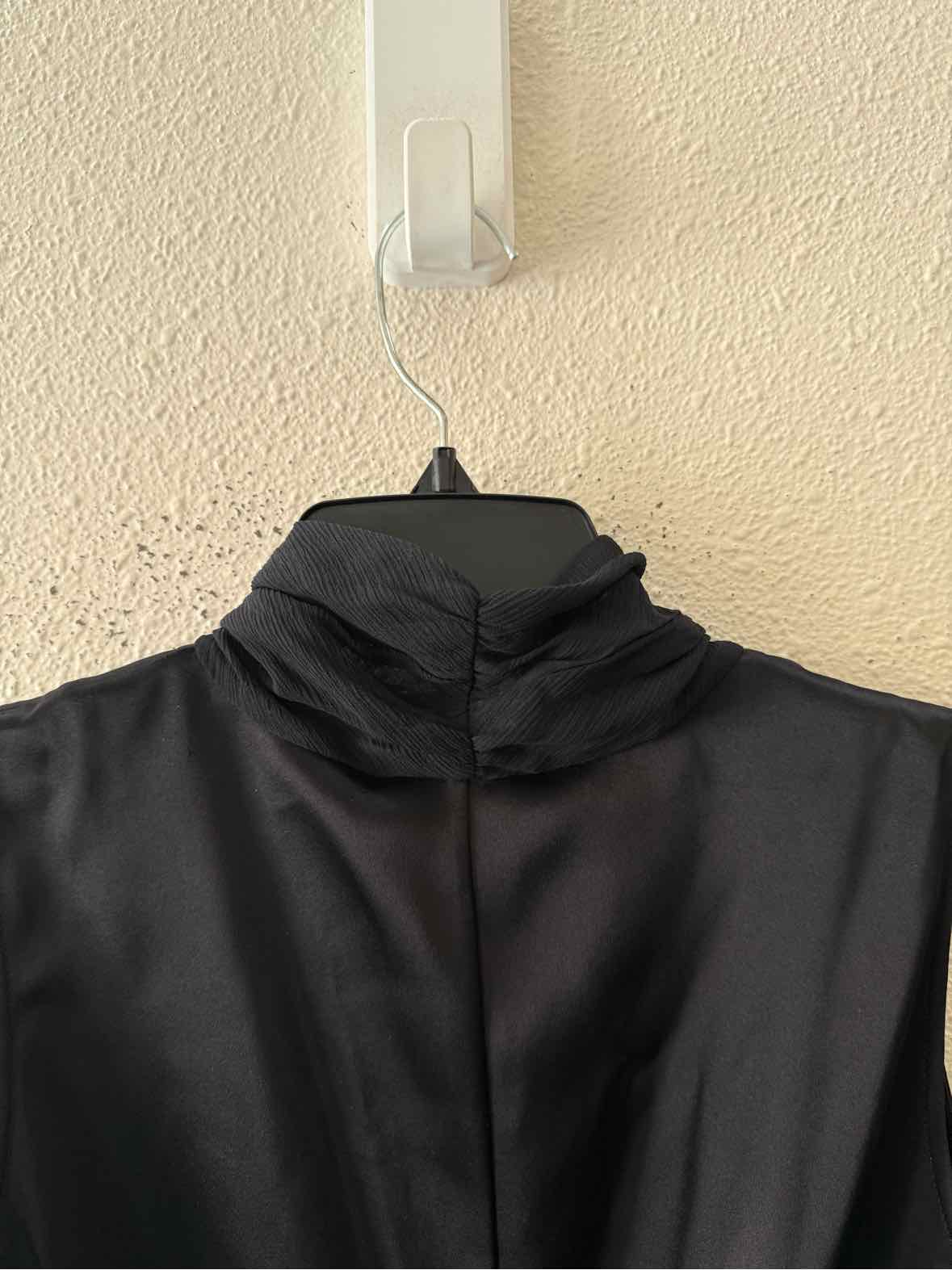 St.John Black Size 4 Shirt