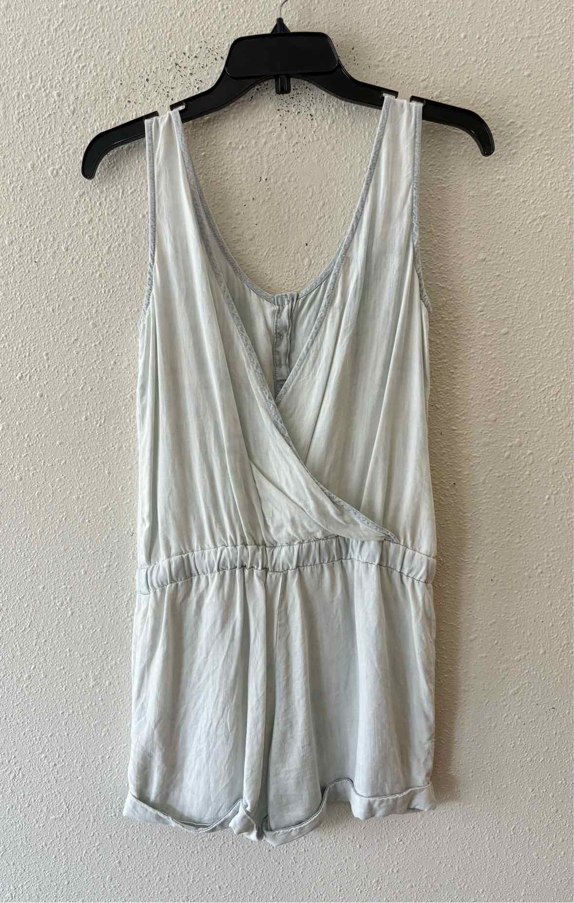 Cloth & Stone Light Chambray Size XS Romper