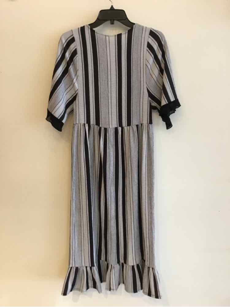 Zara Black and white Size S Dress