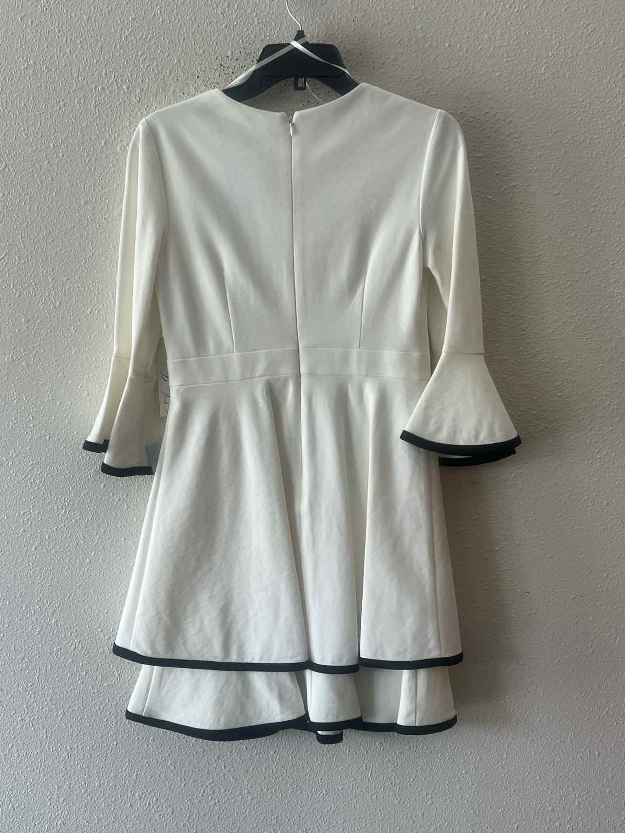 eliza J White and black Size 8P Dress
