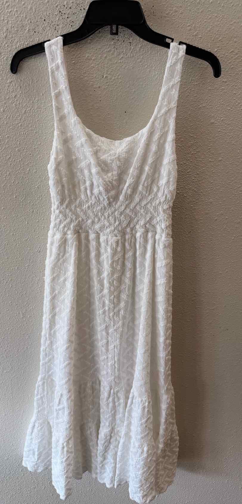 Line + Dot White Size M Dress