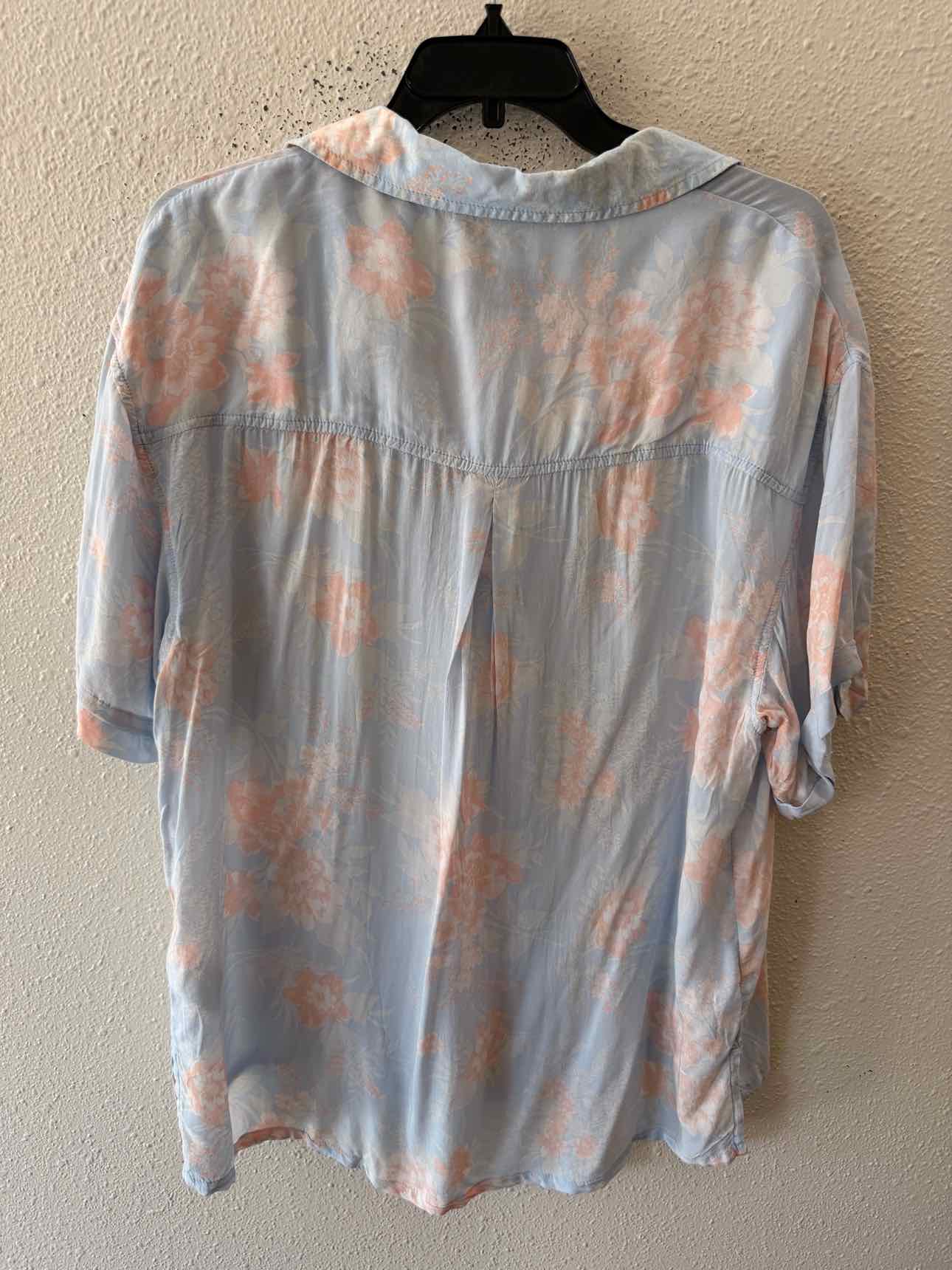 American Eagle Blue Multi Size L Shirt