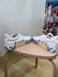 Off White White Size 38 Shoes