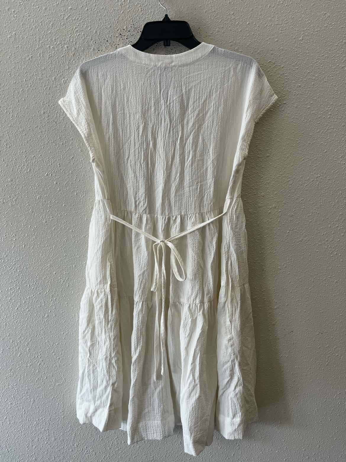 Calvin Klein White Size 4 Dress
