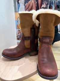 UGG Brown Size 5 Shoes