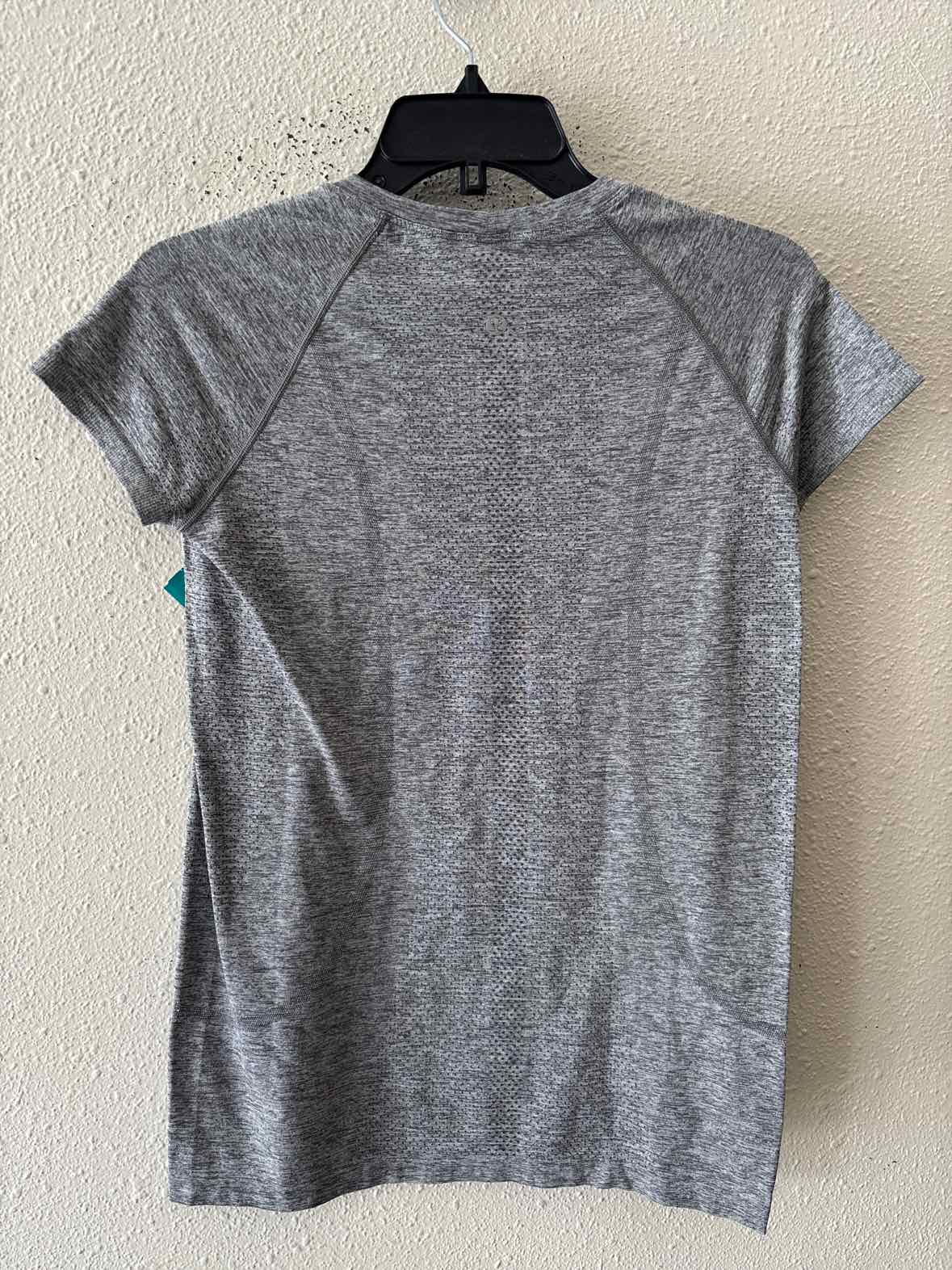Lululemon heather grey Size 8 Shirt