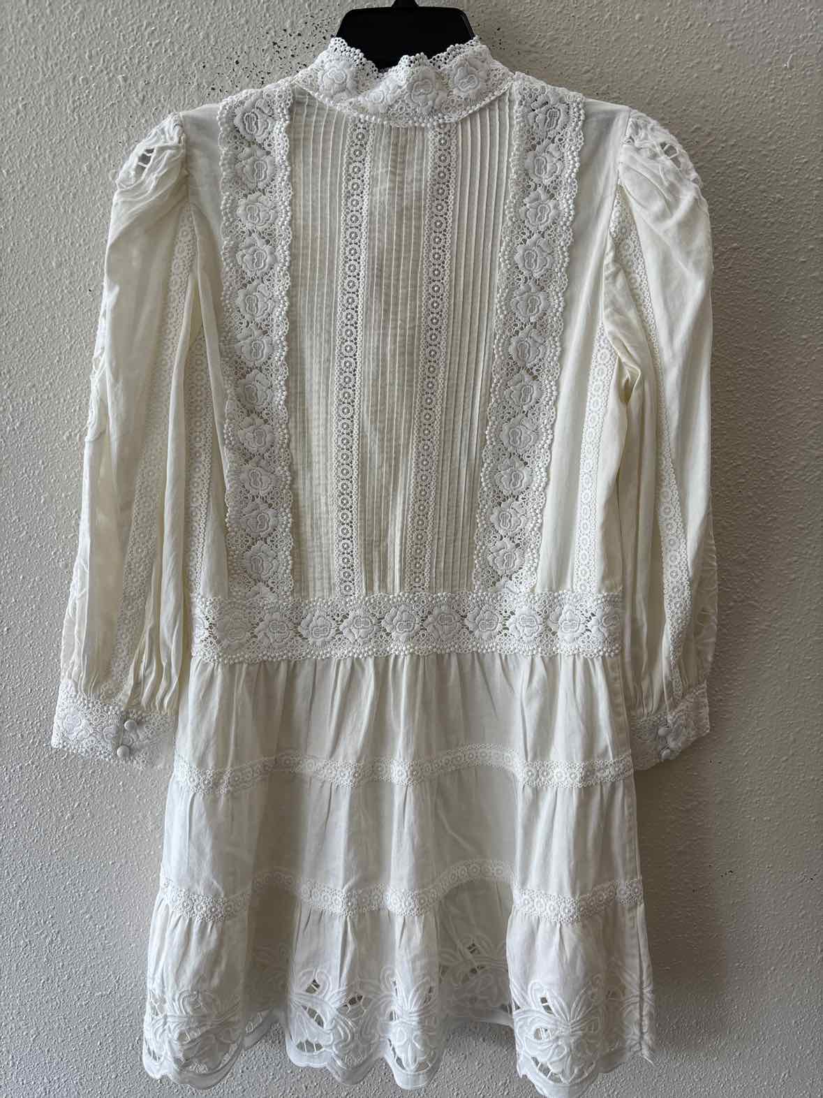 alice + olivia Cream Size 4 Dress