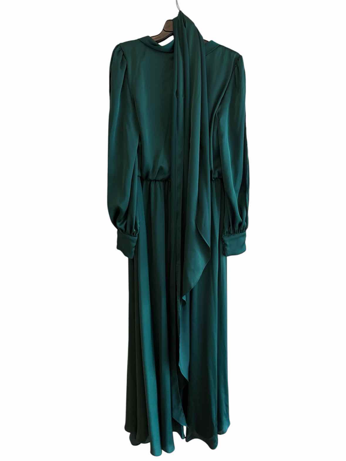 Mac Duggal Emerald Size 10 Dress