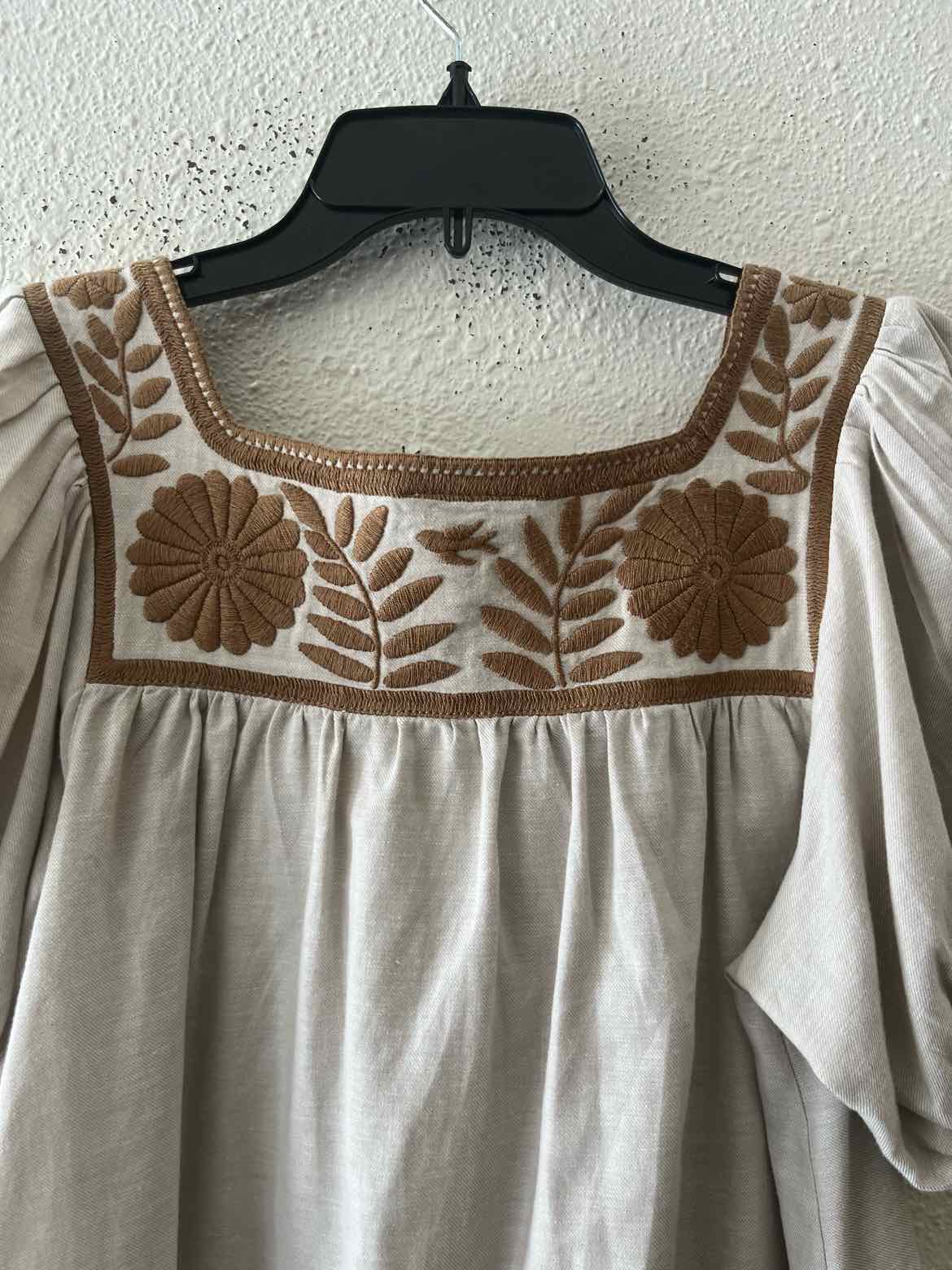 Mi Golondrina beige and brown Size S Shirt