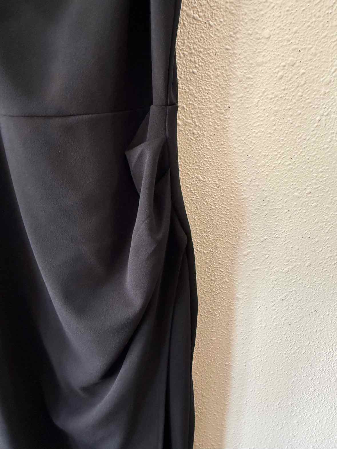 Cefian U.S.A. Black Size L Gown/Evening Wear