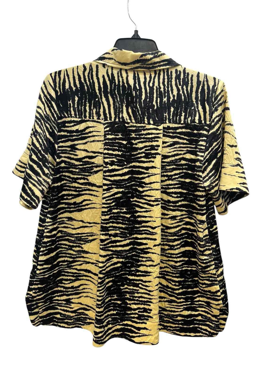 Gianni Black and Gold Size 34 Shirt