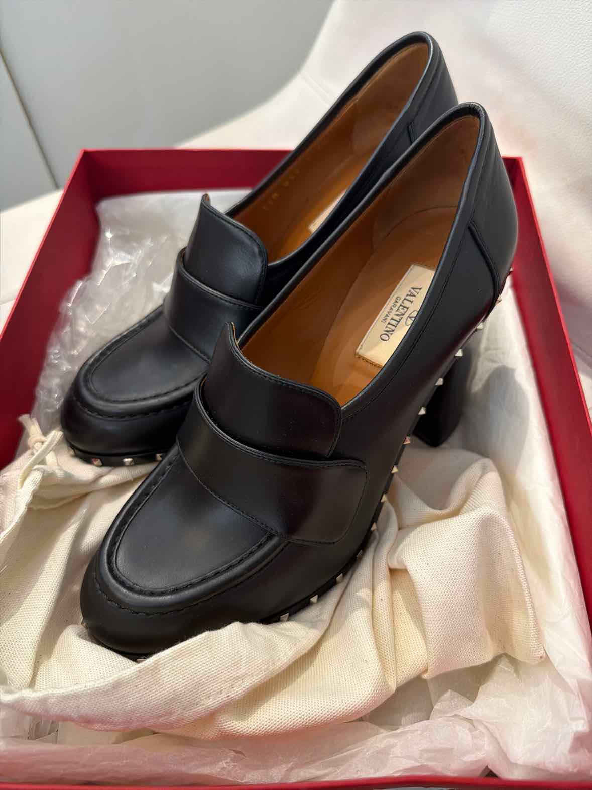 Valentino Garavani Black Size 40 Shoes