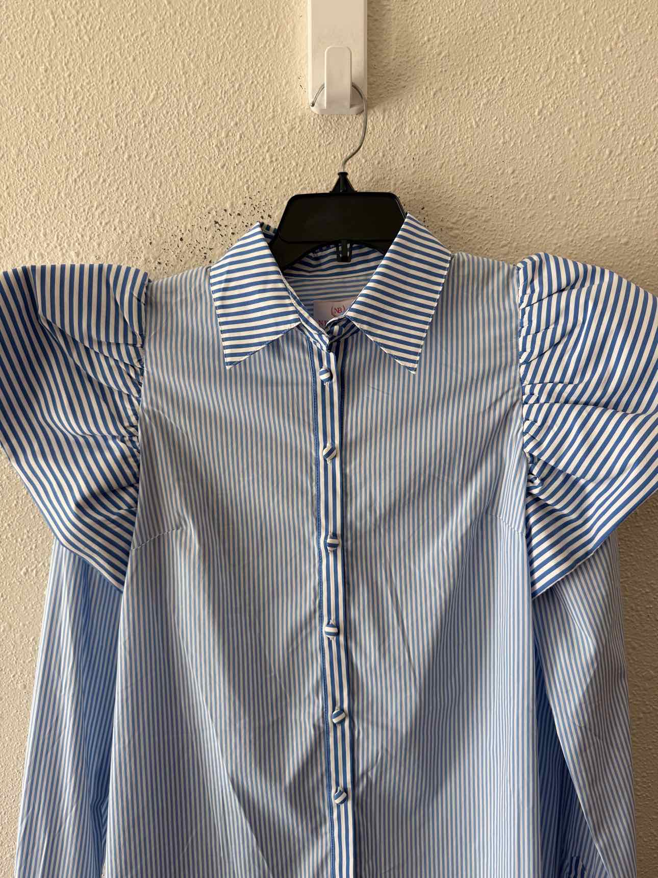 Neubyrne White and Blue Size L Shirt