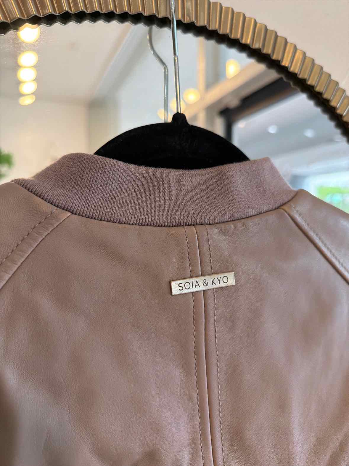 Soia & Kyo Taupe Size L Jacket