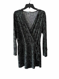 Veronicam Black and Green Size L Romper