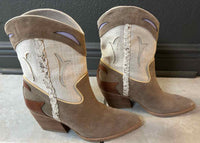 Dolce Vita Beige Multi Size 6 Shoes
