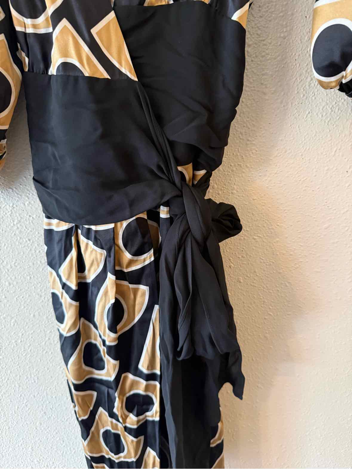 diane von furstenberg Gold and Black Size 12 Dress