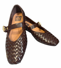 Dolce Vita chocolate Size 6 Flats