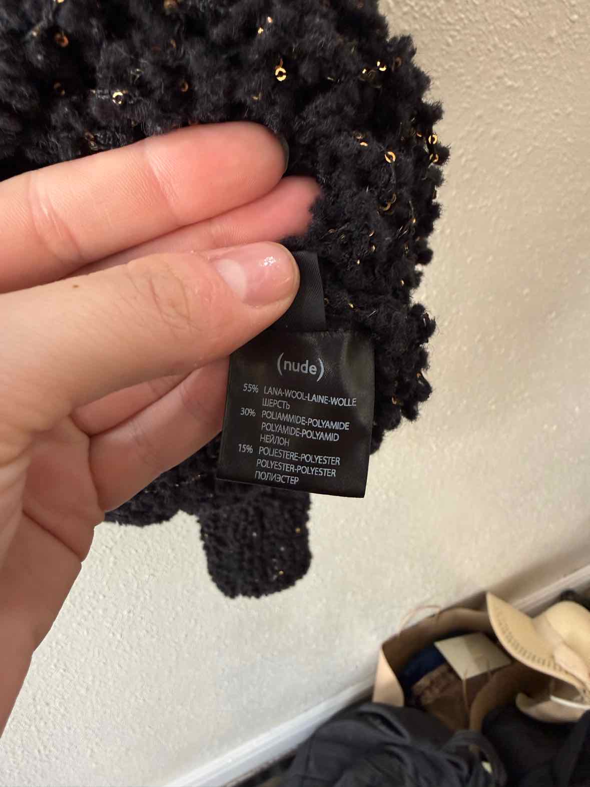(nude) Black and Gold Size 38 Sweater