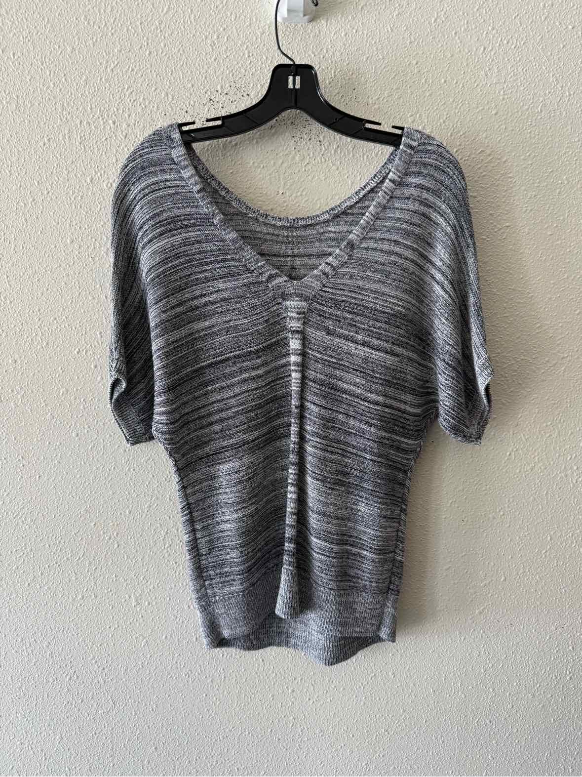LOFT Black and white Size S Shirt