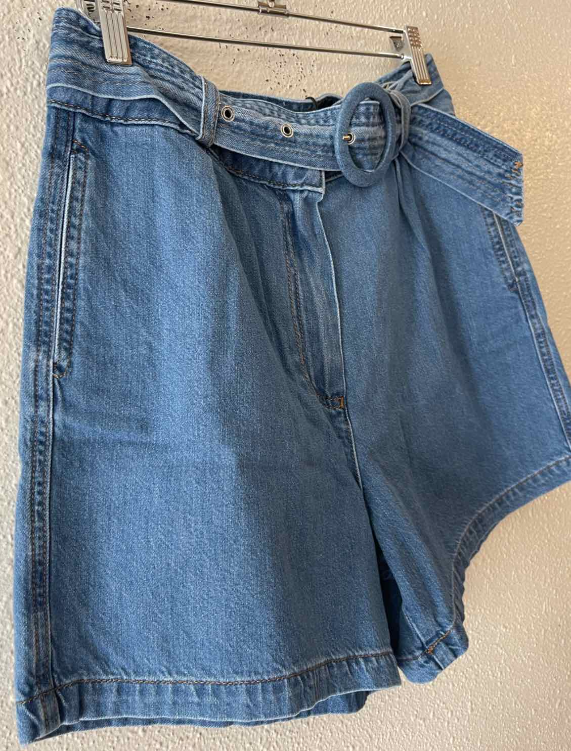 EXQUISE\ Medium Wash Size 6 Shorts