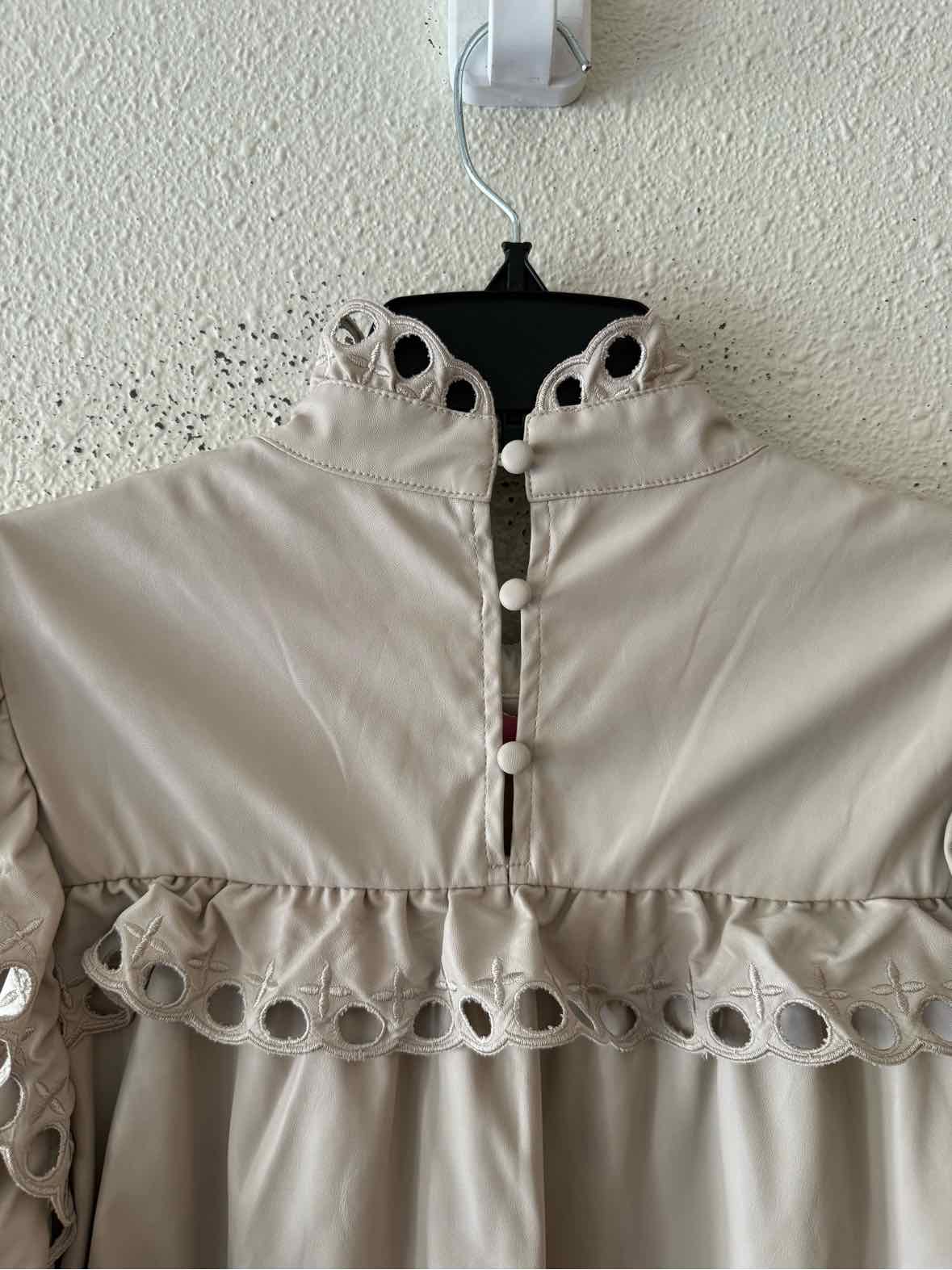 stellah Greige Size L Shirt