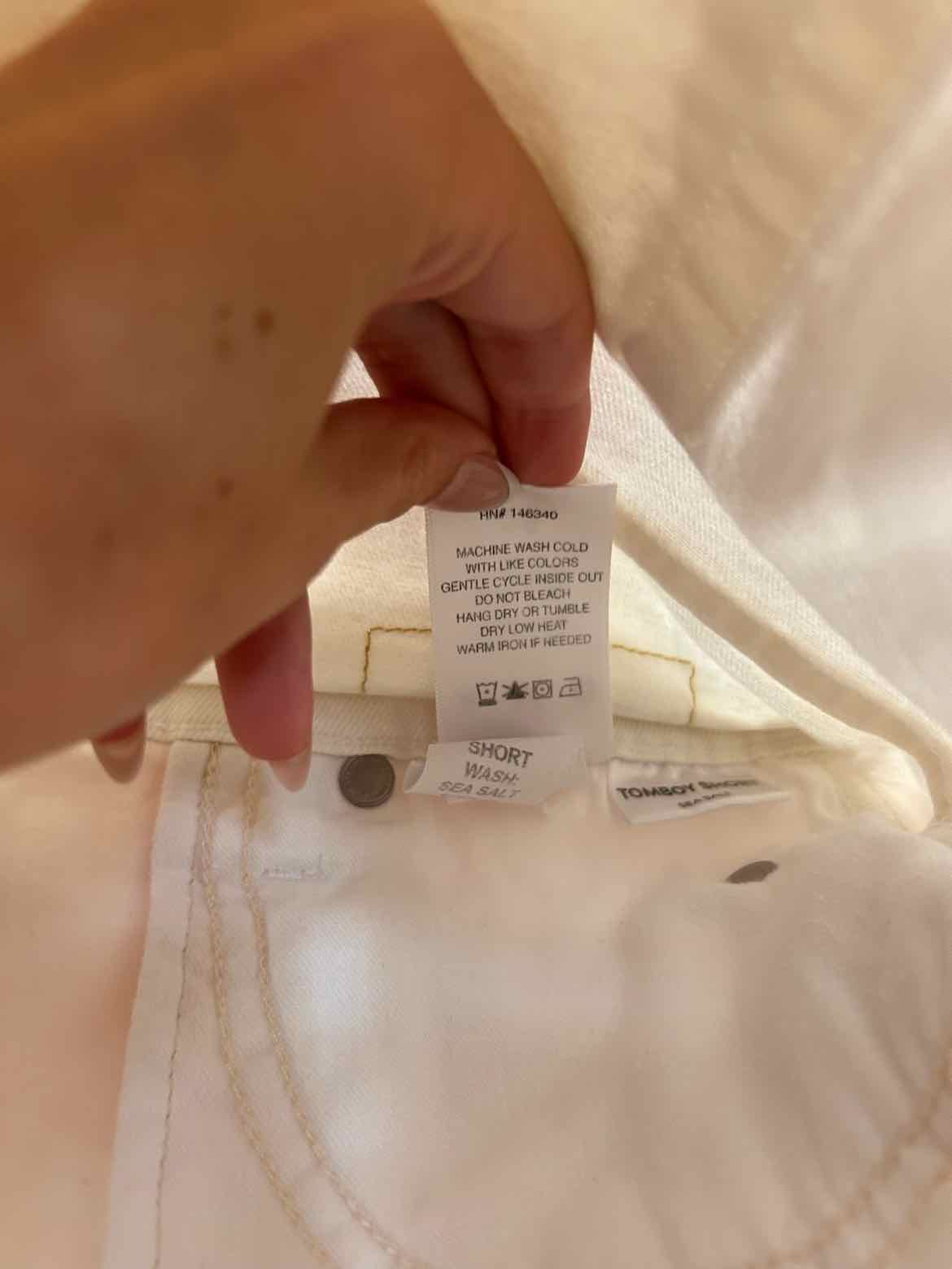 AMO White Size 25 Shorts
