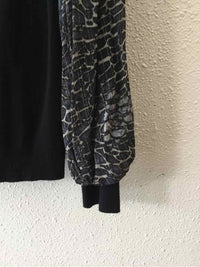 Blank Black Size L Sweater